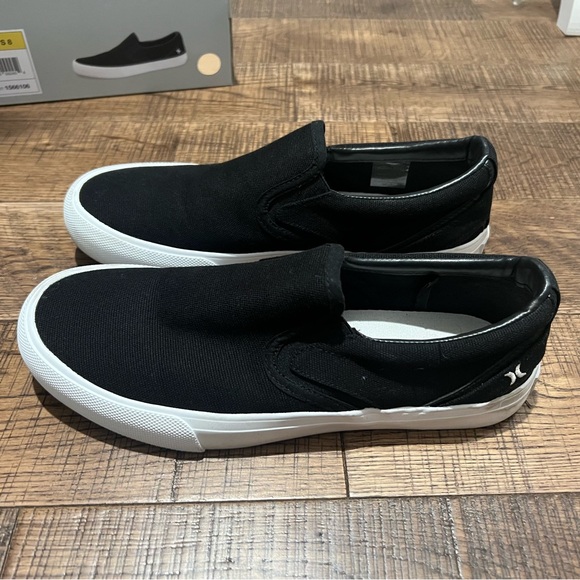 Hurley Black and White Men's Slip-On Shoes - Picture 4 of 5